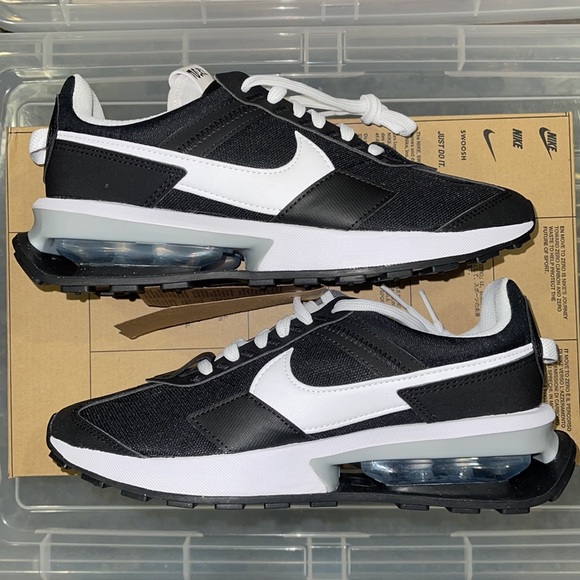 New NIKE Womens Air Max Pre-Day in Black/White-Mettalic Silver - Picture 11 of 16